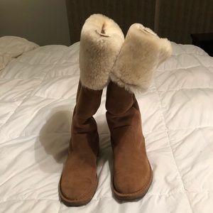 Chestnut Ugg Sibley size 8.5